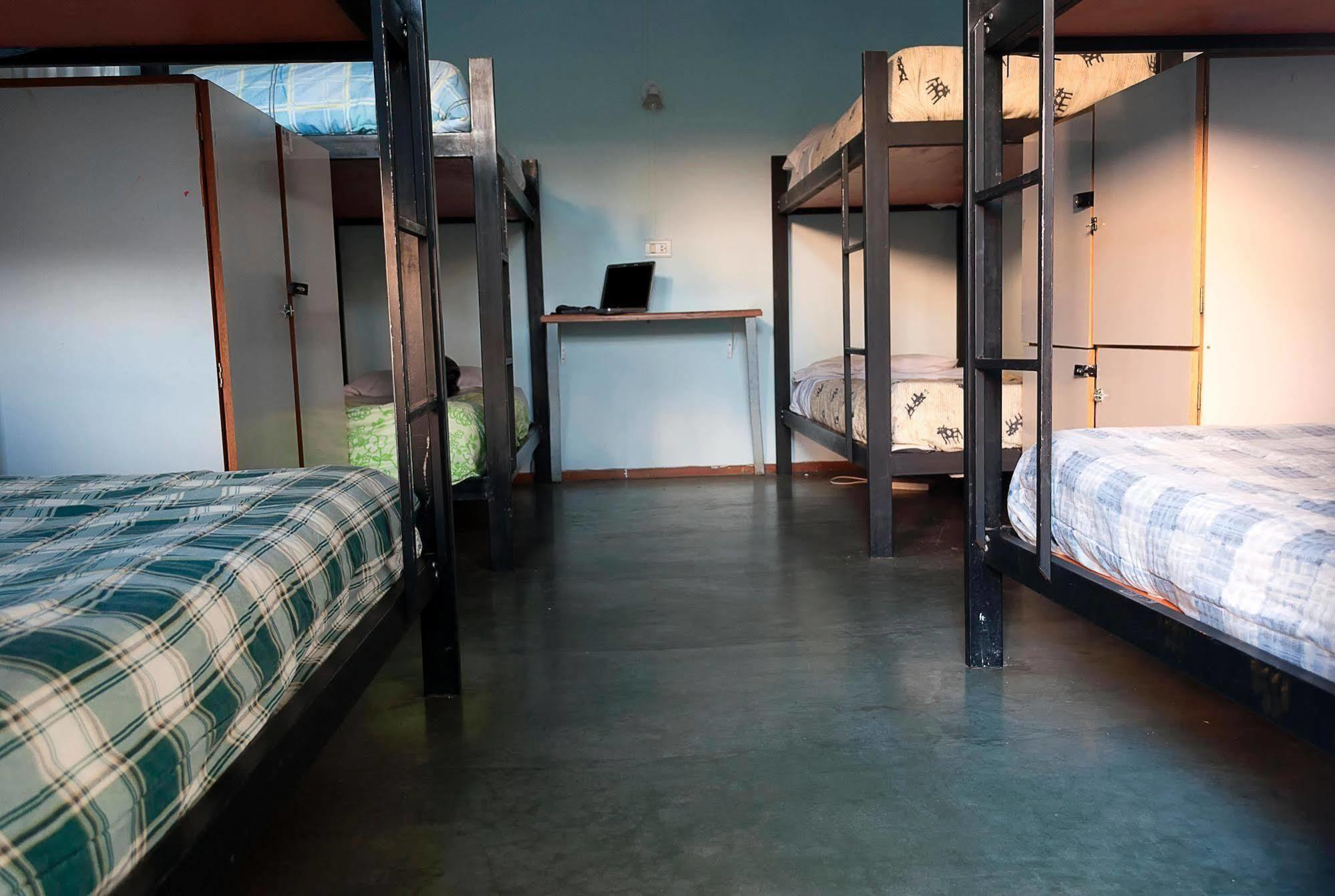 Hostel Los Cormoranes Ushuaia Buitenkant foto