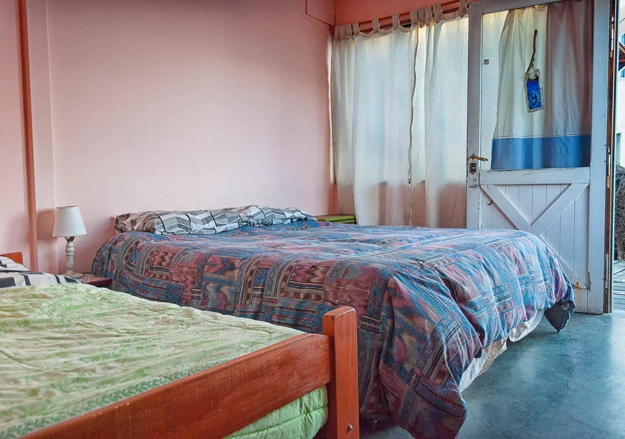 Hostel Los Cormoranes Ushuaia Buitenkant foto