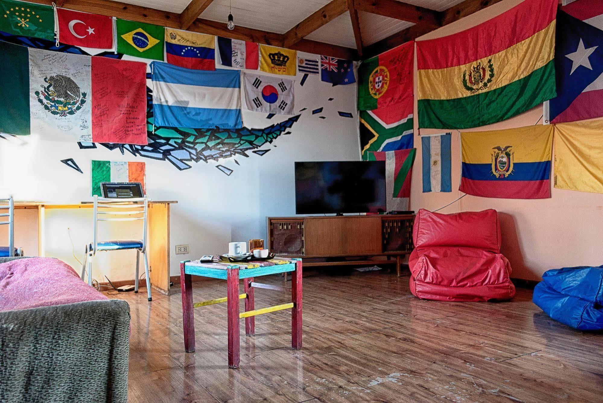 Hostel Los Cormoranes Ushuaia Buitenkant foto