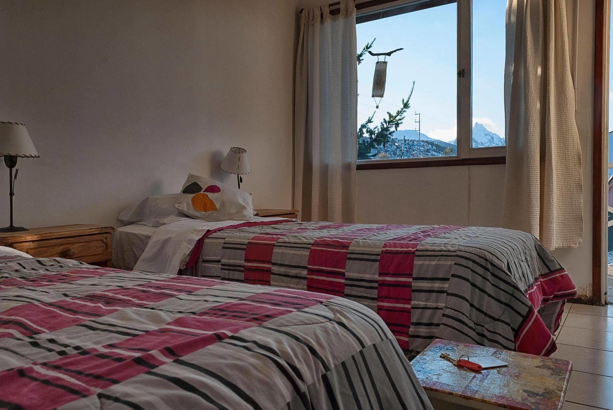 Hostel Los Cormoranes Ushuaia Buitenkant foto